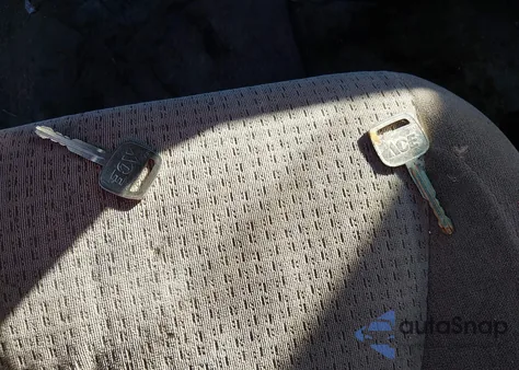 2006 Toyota Sienna Ce z USA, uszkodzony, nr VIN 5TDZA23CX6S543724